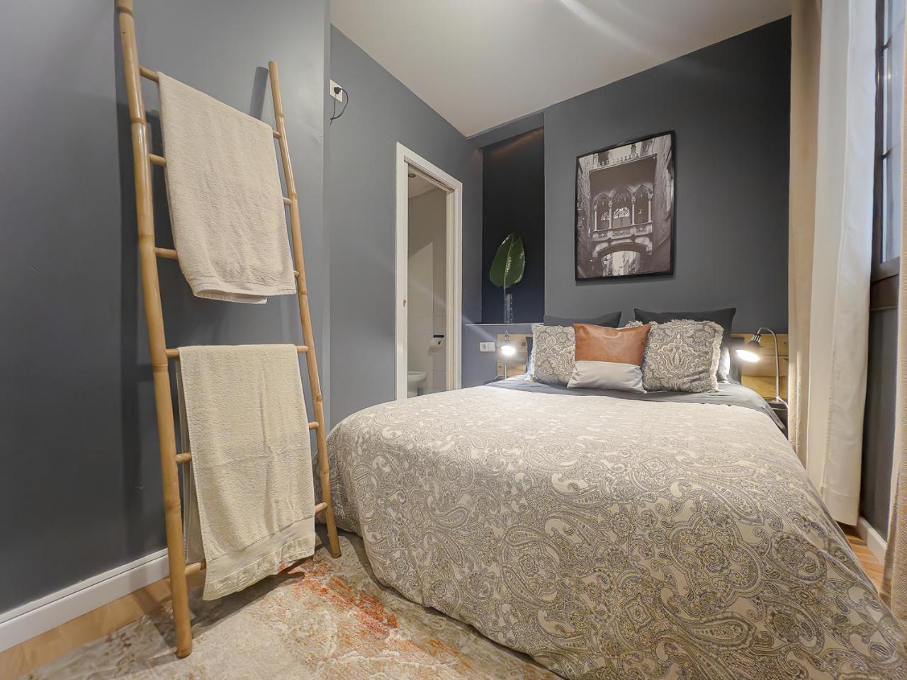 Apartment Cusy In The Gothic Quarter Of Barcelona